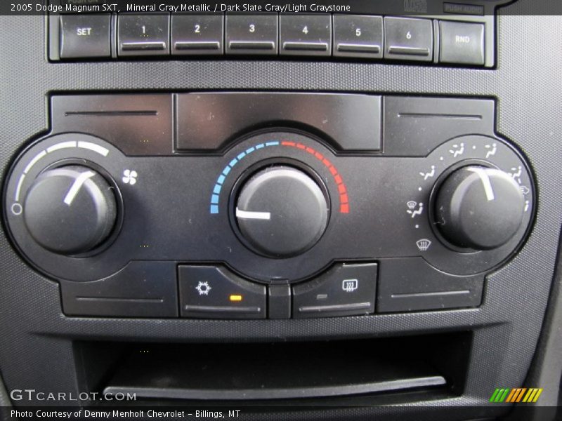 Mineral Gray Metallic / Dark Slate Gray/Light Graystone 2005 Dodge Magnum SXT