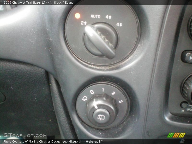 Black / Ebony 2006 Chevrolet TrailBlazer LS 4x4