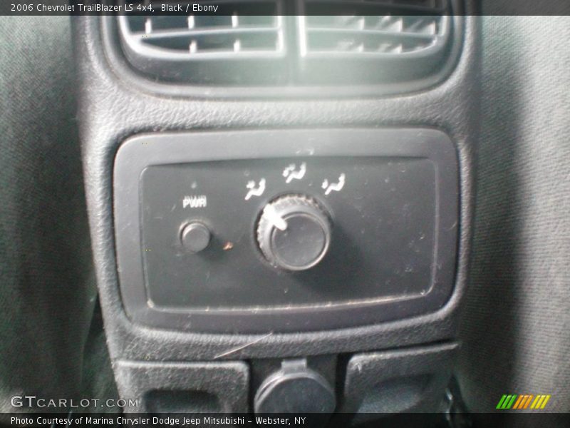 Black / Ebony 2006 Chevrolet TrailBlazer LS 4x4