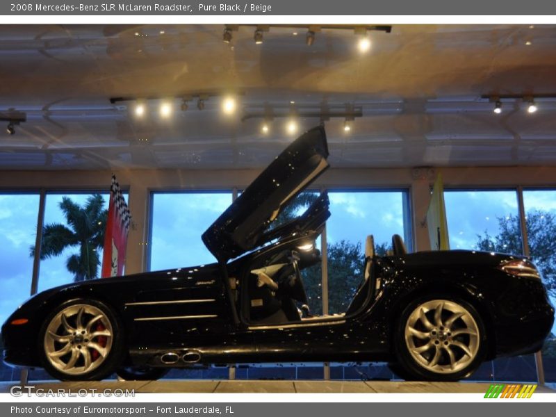 Pure Black / Beige 2008 Mercedes-Benz SLR McLaren Roadster