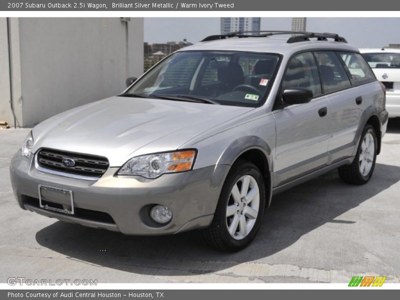 Brilliant Silver Metallic / Warm Ivory Tweed 2007 Subaru Outback 2.5i Wagon