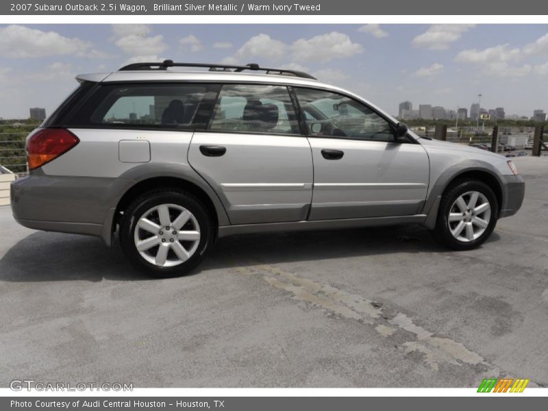 Brilliant Silver Metallic / Warm Ivory Tweed 2007 Subaru Outback 2.5i Wagon