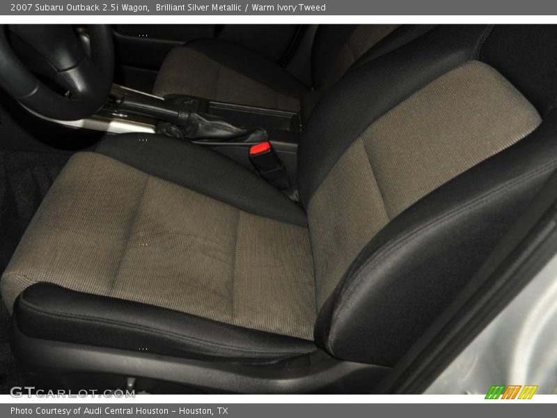 Brilliant Silver Metallic / Warm Ivory Tweed 2007 Subaru Outback 2.5i Wagon