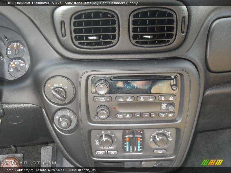 Sandstone Metallic / Light Cashmere/Ebony 2007 Chevrolet TrailBlazer LS 4x4