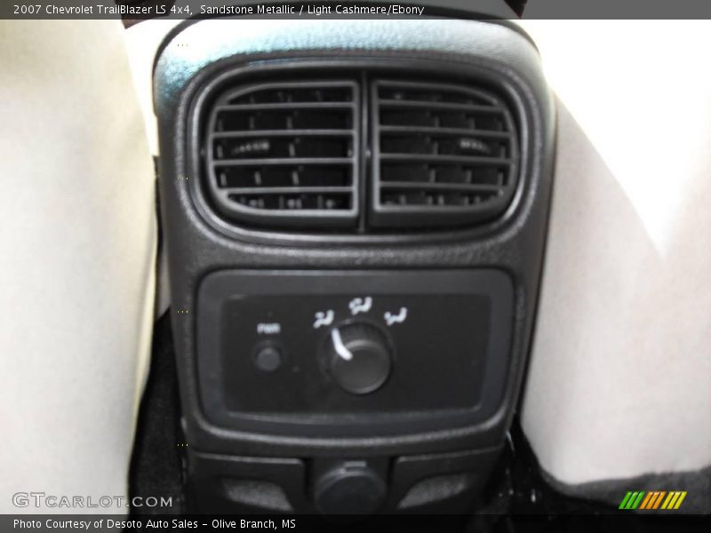 Sandstone Metallic / Light Cashmere/Ebony 2007 Chevrolet TrailBlazer LS 4x4
