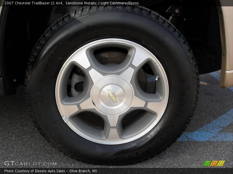 Sandstone Metallic / Light Cashmere/Ebony 2007 Chevrolet TrailBlazer LS 4x4