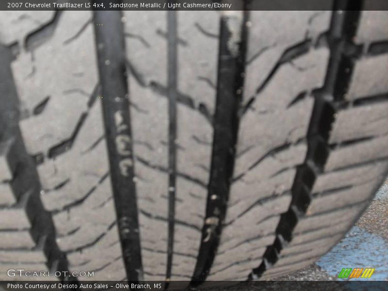 Sandstone Metallic / Light Cashmere/Ebony 2007 Chevrolet TrailBlazer LS 4x4