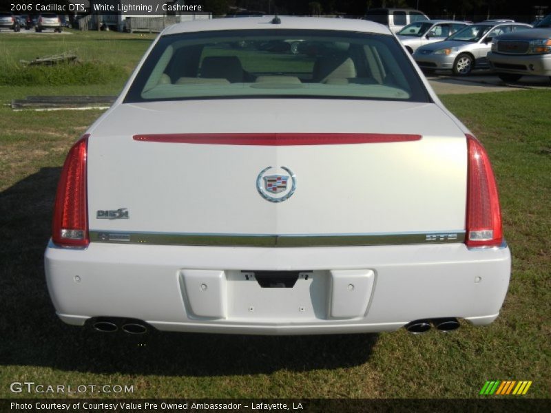 White Lightning / Cashmere 2006 Cadillac DTS