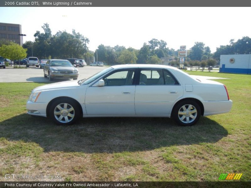 White Lightning / Cashmere 2006 Cadillac DTS