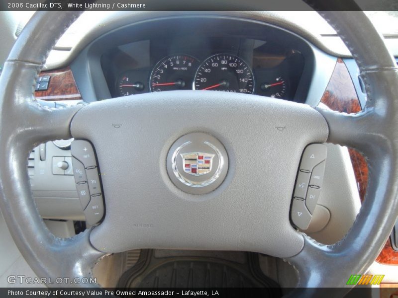 White Lightning / Cashmere 2006 Cadillac DTS