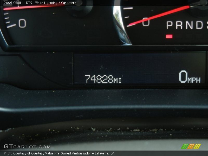 White Lightning / Cashmere 2006 Cadillac DTS