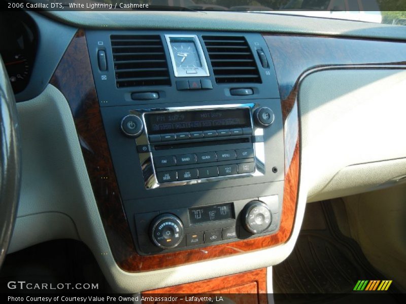 White Lightning / Cashmere 2006 Cadillac DTS