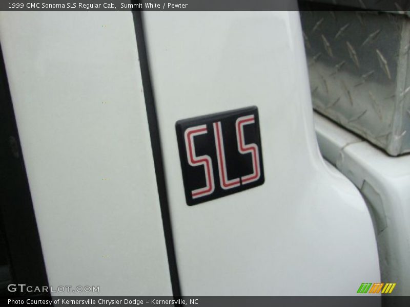  1999 Sonoma SLS Regular Cab Logo