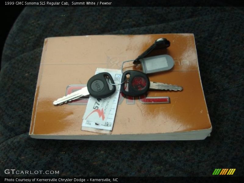 Keys of 1999 Sonoma SLS Regular Cab