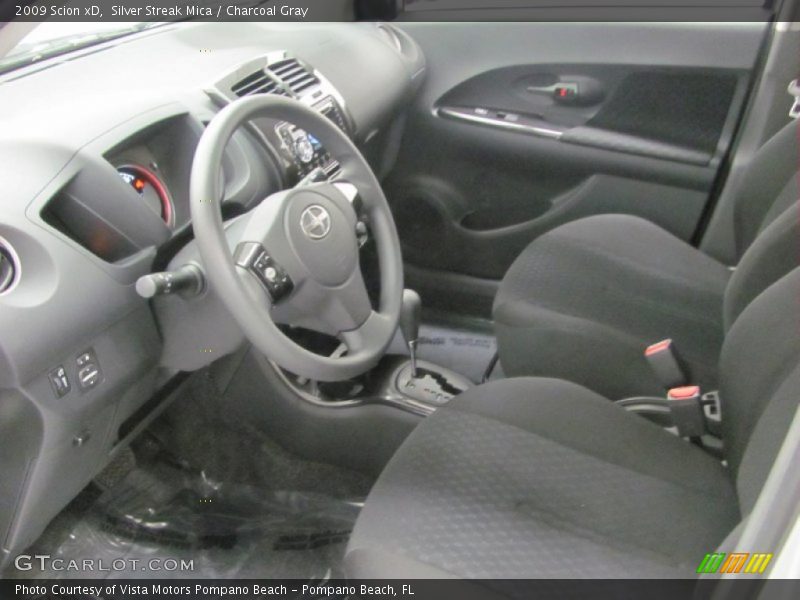 Silver Streak Mica / Charcoal Gray 2009 Scion xD