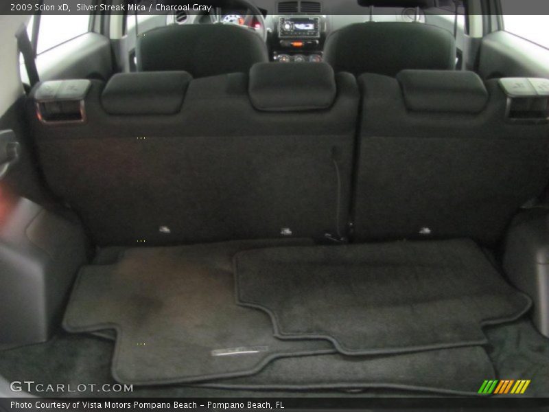 Silver Streak Mica / Charcoal Gray 2009 Scion xD