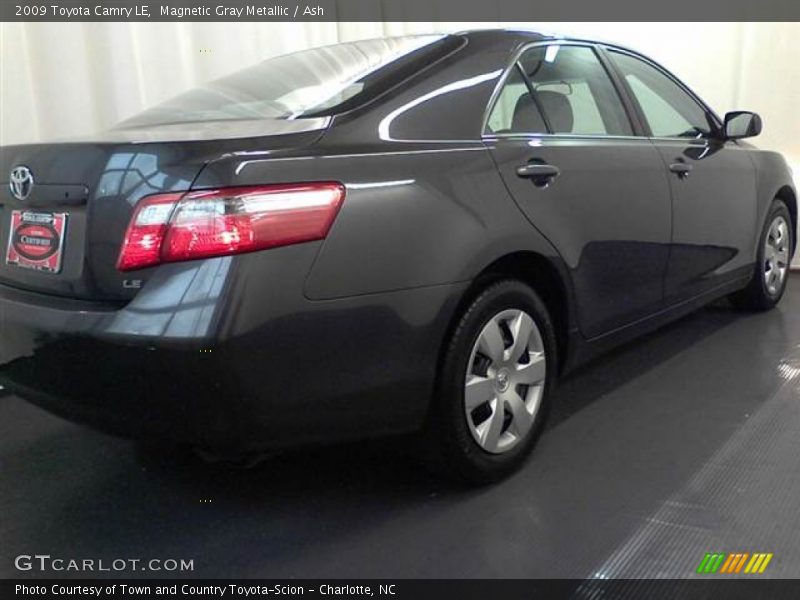 Magnetic Gray Metallic / Ash 2009 Toyota Camry LE