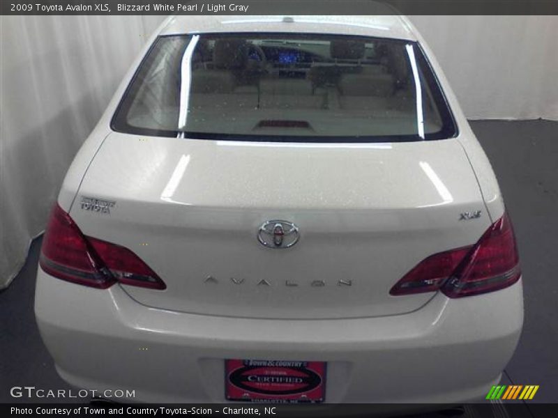 Blizzard White Pearl / Light Gray 2009 Toyota Avalon XLS