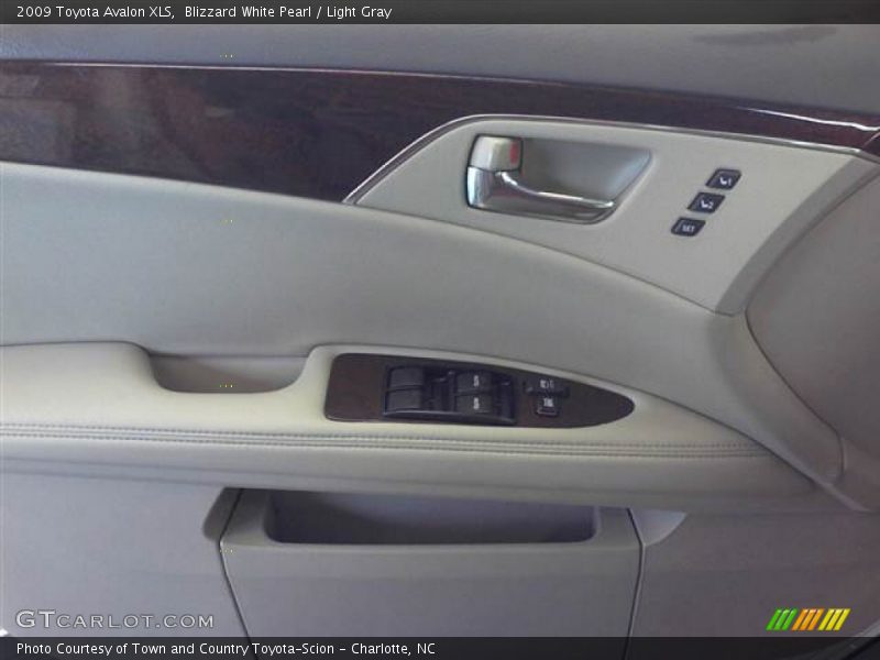 Blizzard White Pearl / Light Gray 2009 Toyota Avalon XLS