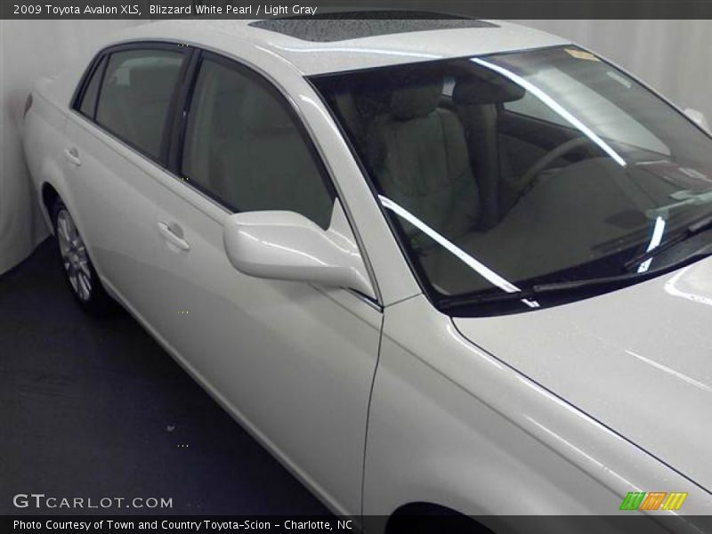 Blizzard White Pearl / Light Gray 2009 Toyota Avalon XLS