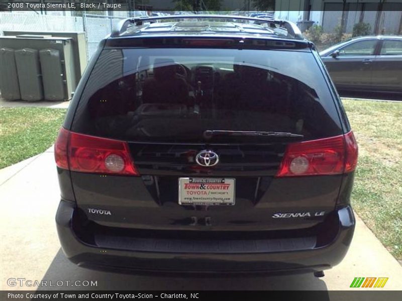 Black / Taupe 2008 Toyota Sienna LE