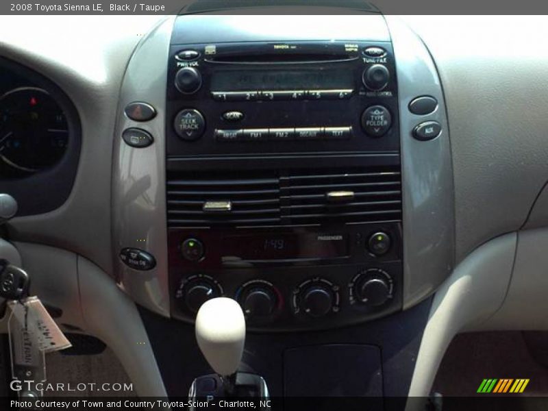 Black / Taupe 2008 Toyota Sienna LE