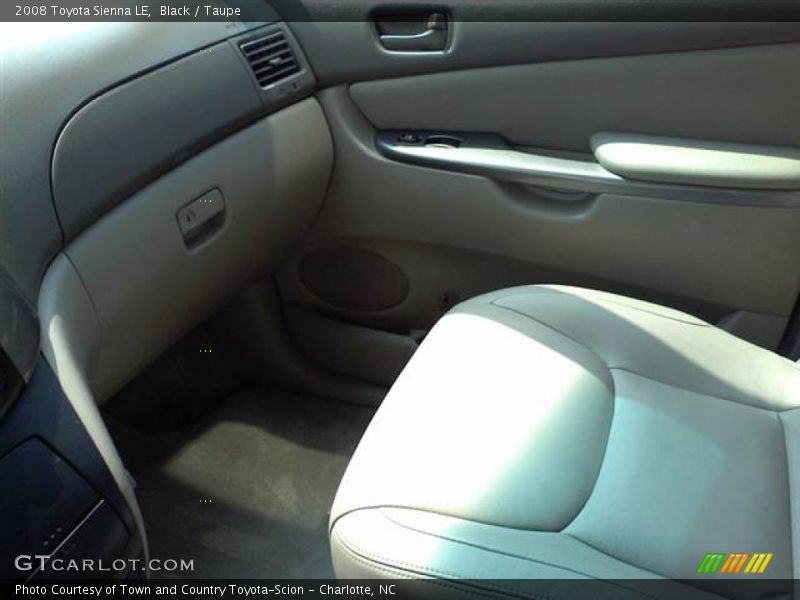 Black / Taupe 2008 Toyota Sienna LE