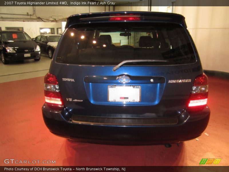 Indigo Ink Pearl / Ash Gray 2007 Toyota Highlander Limited 4WD