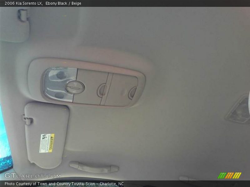 Ebony Black / Beige 2006 Kia Sorento LX