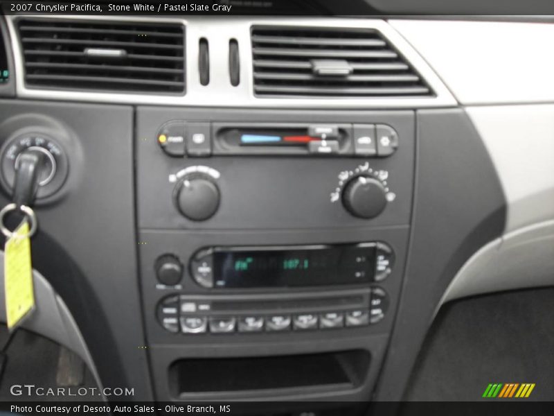 Stone White / Pastel Slate Gray 2007 Chrysler Pacifica