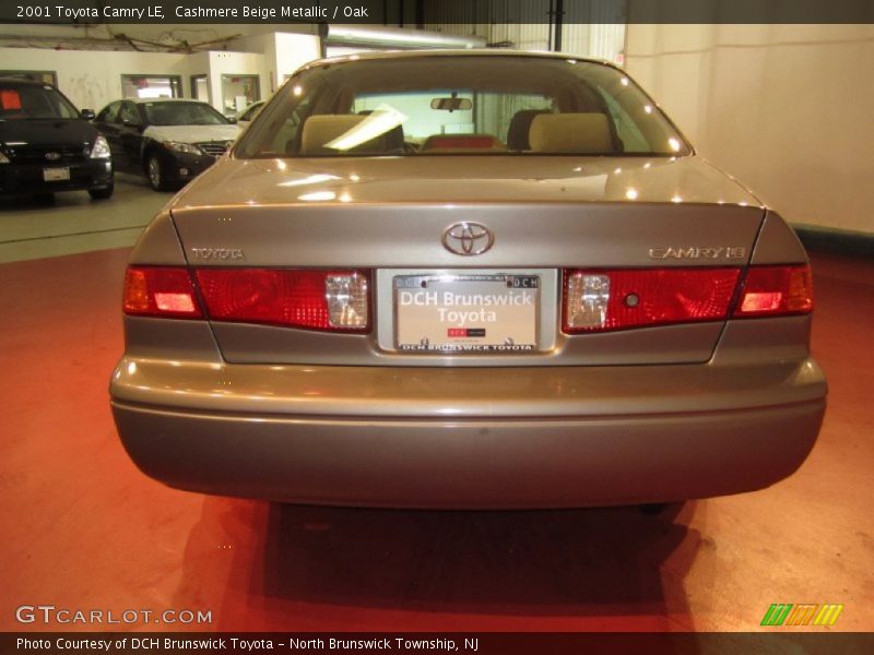 Cashmere Beige Metallic / Oak 2001 Toyota Camry LE
