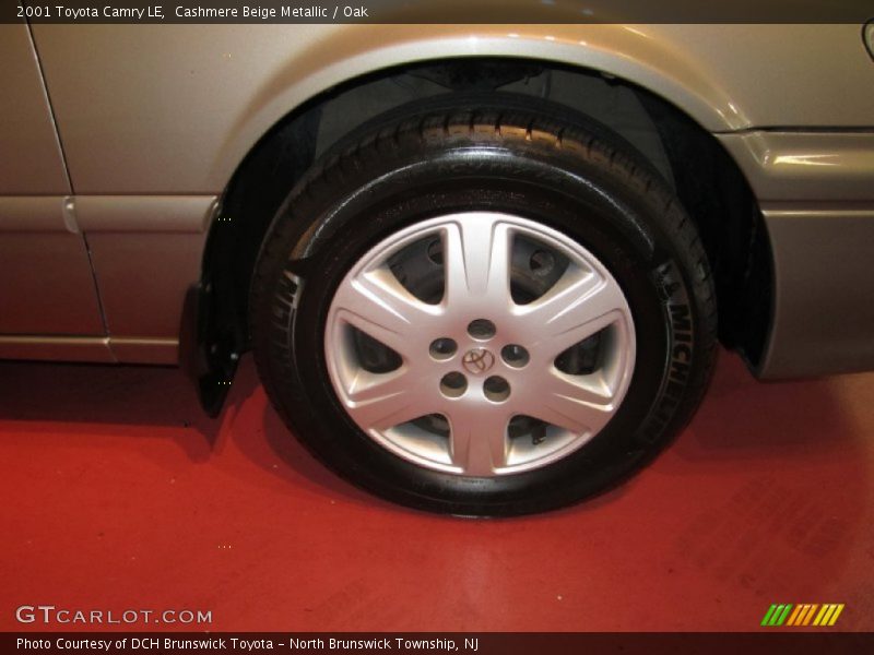 Cashmere Beige Metallic / Oak 2001 Toyota Camry LE