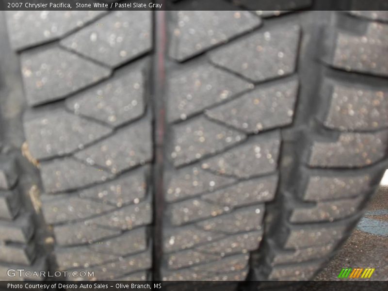 Stone White / Pastel Slate Gray 2007 Chrysler Pacifica