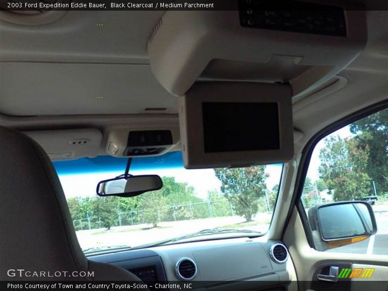 Black Clearcoat / Medium Parchment 2003 Ford Expedition Eddie Bauer
