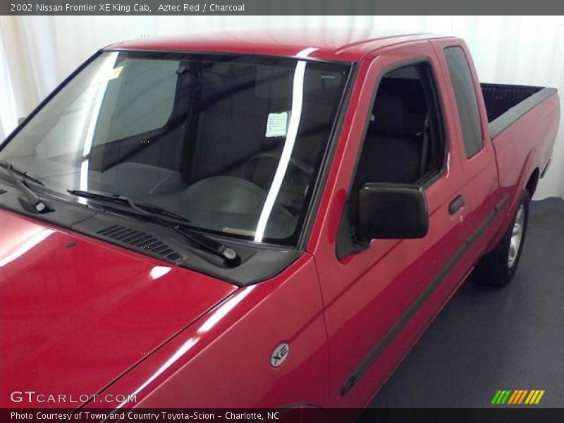 Aztec Red / Charcoal 2002 Nissan Frontier XE King Cab