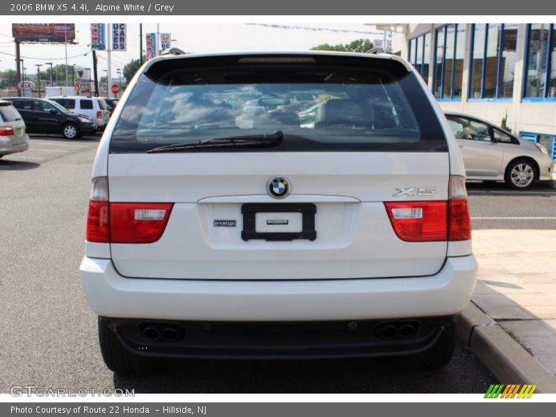 Alpine White / Grey 2006 BMW X5 4.4i