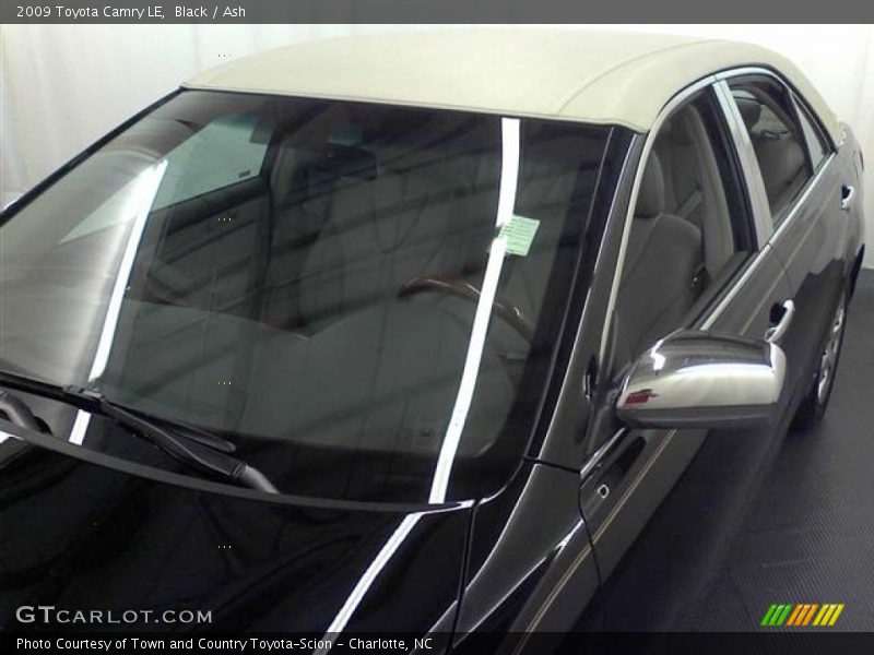 Black / Ash 2009 Toyota Camry LE