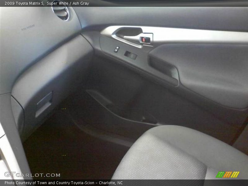 Super White / Ash Gray 2009 Toyota Matrix S