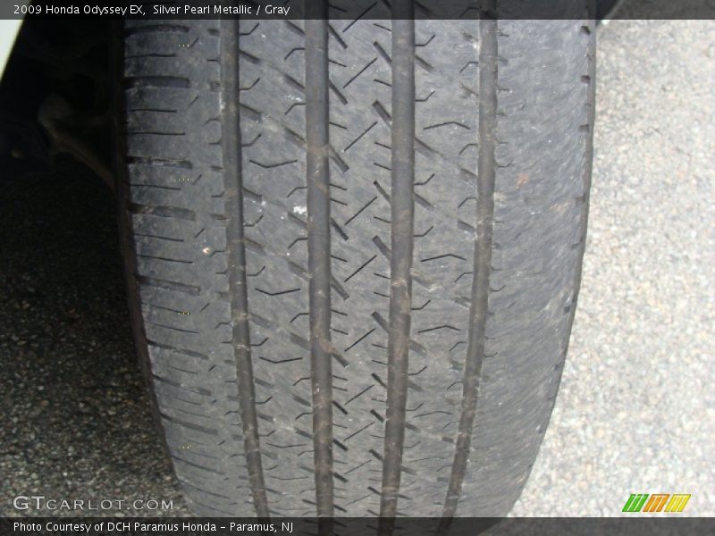 Silver Pearl Metallic / Gray 2009 Honda Odyssey EX
