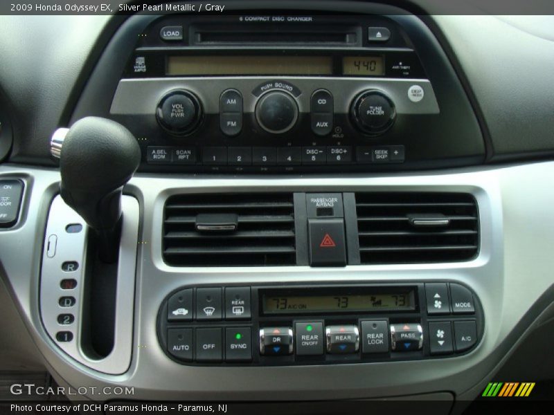 Silver Pearl Metallic / Gray 2009 Honda Odyssey EX