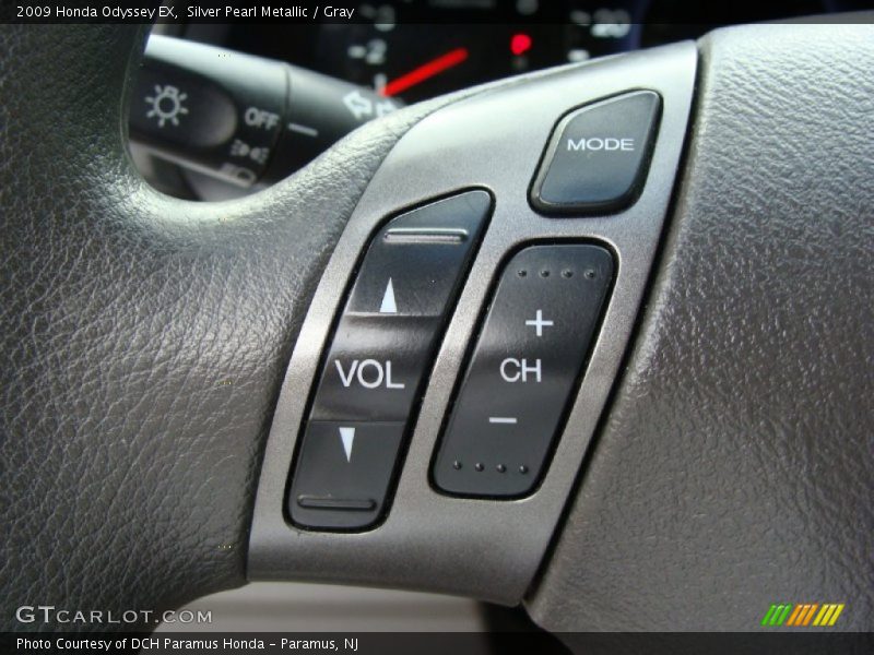 Silver Pearl Metallic / Gray 2009 Honda Odyssey EX