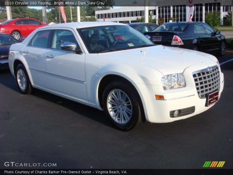 Bright White / Dark Slate Gray 2010 Chrysler 300 Touring