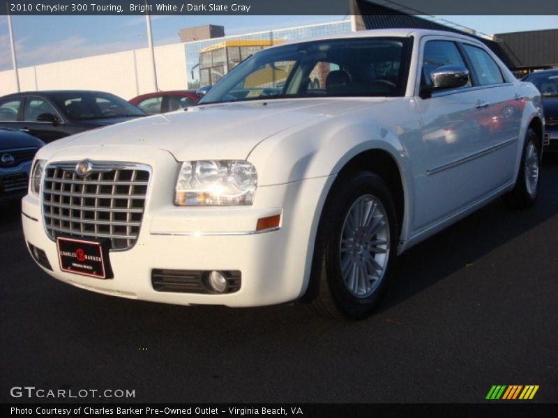 Bright White / Dark Slate Gray 2010 Chrysler 300 Touring