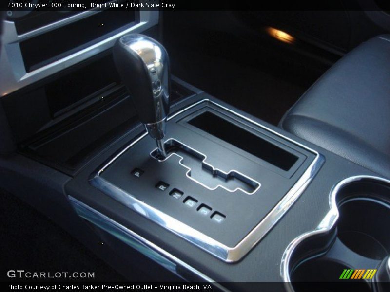 Bright White / Dark Slate Gray 2010 Chrysler 300 Touring