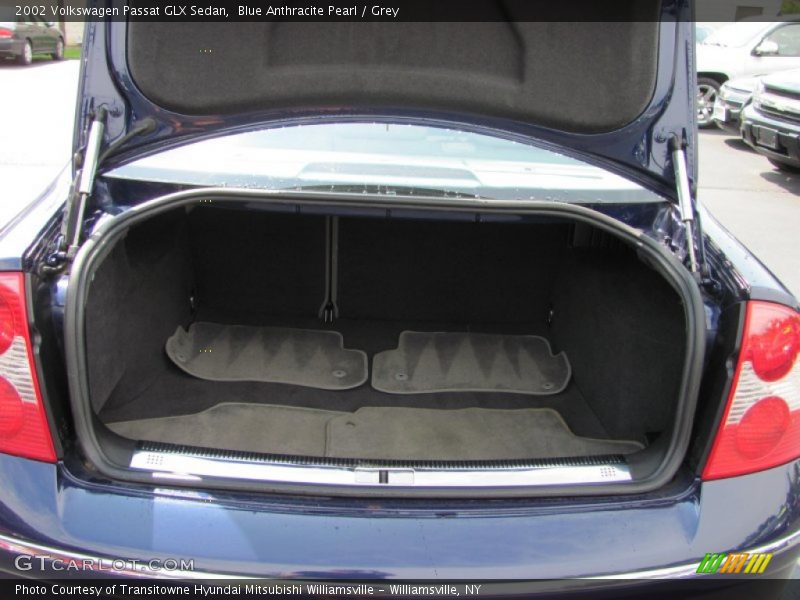 Blue Anthracite Pearl / Grey 2002 Volkswagen Passat GLX Sedan