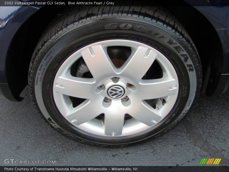 Blue Anthracite Pearl / Grey 2002 Volkswagen Passat GLX Sedan