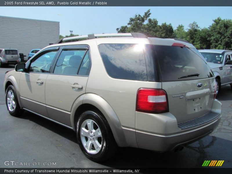 Pueblo Gold Metallic / Pebble 2005 Ford Freestyle SEL AWD