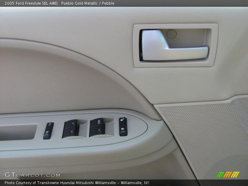 Pueblo Gold Metallic / Pebble 2005 Ford Freestyle SEL AWD