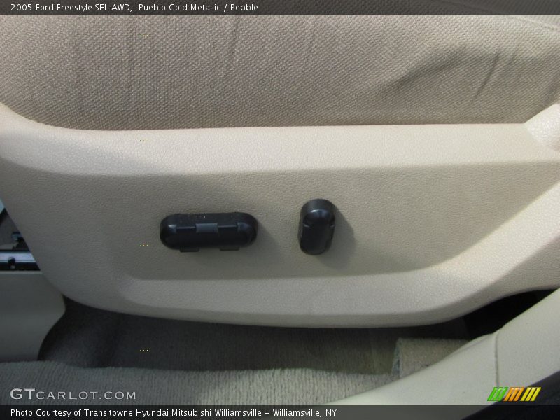 Pueblo Gold Metallic / Pebble 2005 Ford Freestyle SEL AWD