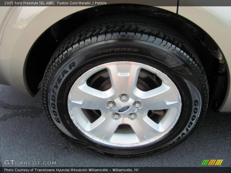 Pueblo Gold Metallic / Pebble 2005 Ford Freestyle SEL AWD
